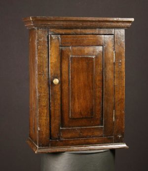 Lot 640 | period-oak-country-furniture-effects-day-2 | Wilkinsons Auctioneers Doncaster