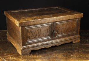 Lot 646 | period-oak-country-furniture-effects-day-2 | Wilkinsons Auctioneers Doncaster