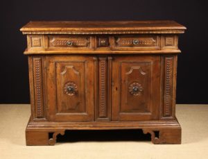 Lot 711 | period-oak-country-furniture-effects-day-2 | Wilkinsons Auctioneers Doncaster